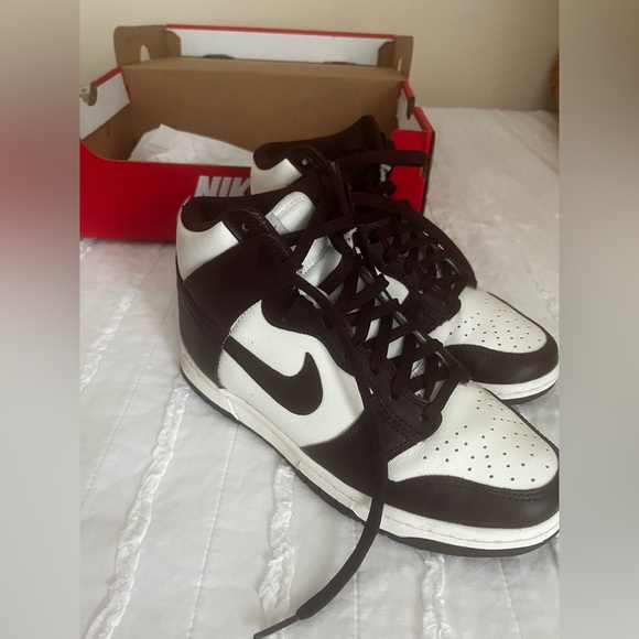 Nike Dunk High - Burgundy Crush - Picture 1 of 6